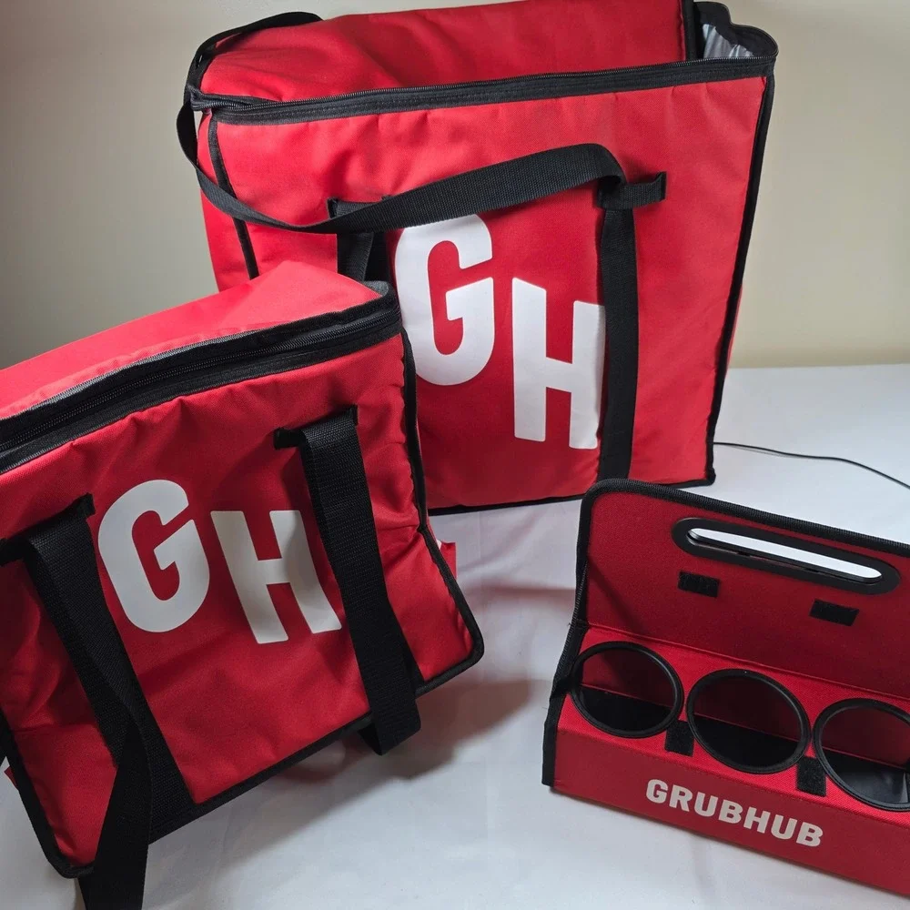 Grubhub Insulated Delivery Set 2 Thermal Bags 1 Collapsible 6 Cup Carrier Red